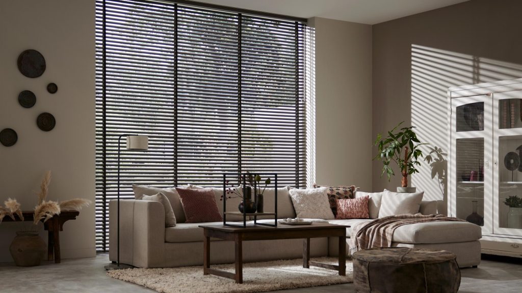 Houten jaloezieën 8 - Woninginrichting Wesseldijk